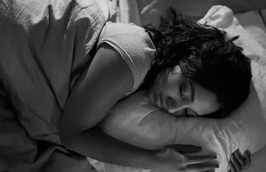 Try these Six simple steps if you want a lady to like you more.